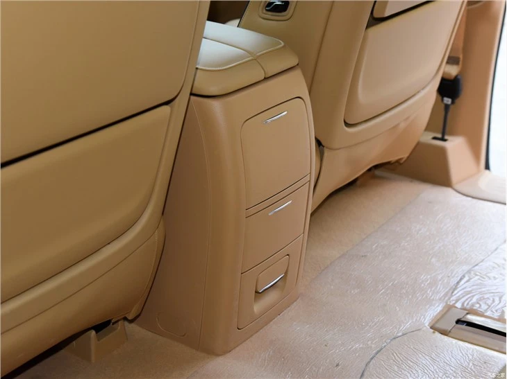 2023 New VOYAH Dreamer PHEV (Hybrid)