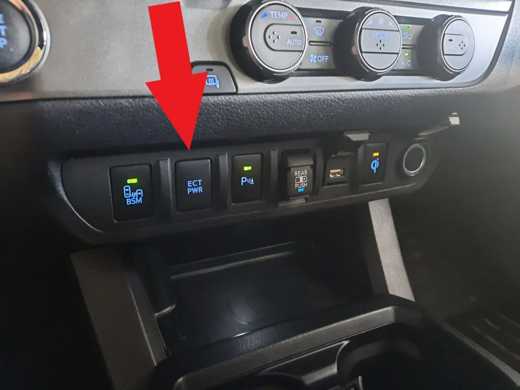 Hvad er brugen af ​​Toyota ECTPWR-knappen?