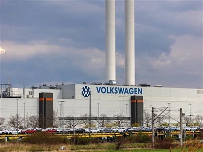 Volkswagens tyske fabrik standser produktionen på grund af it-svigt