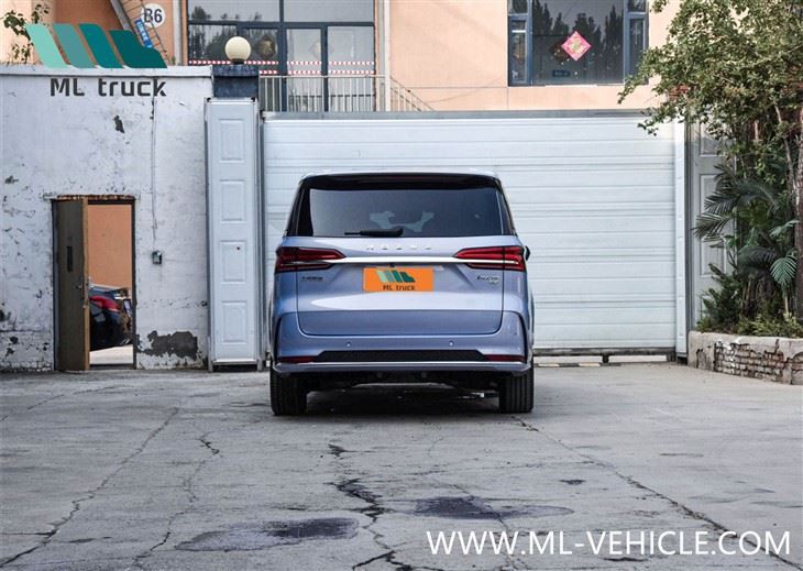 2024 Saic Roewe IMAX8 EV MPV