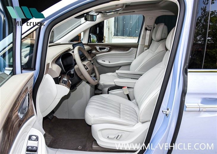 2024 Saic Roewe IMAX8 EV MPV