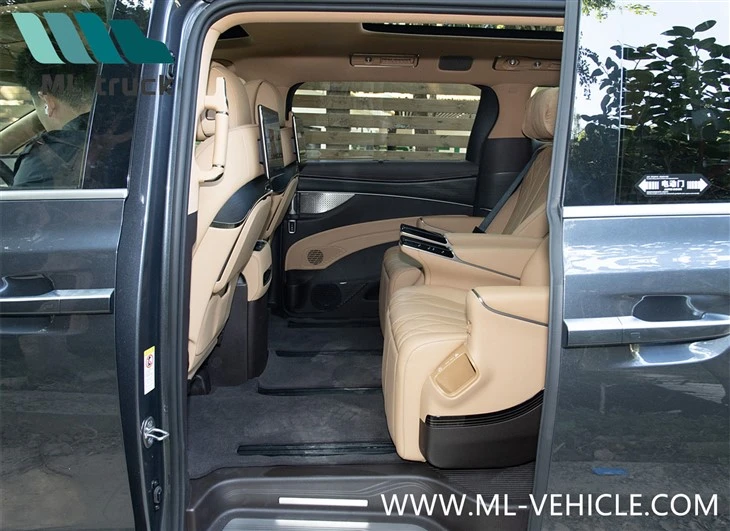 2025 BYD Denza D9 EV MPV